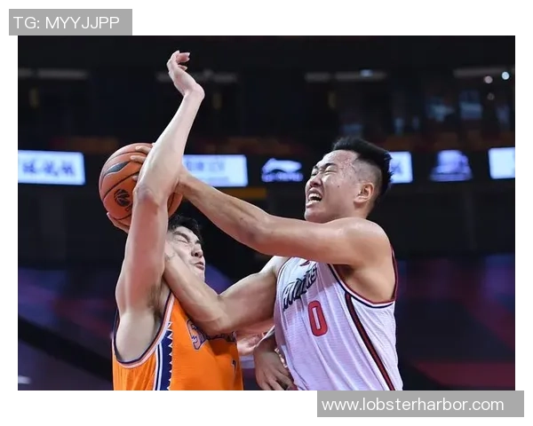 深圳马可波罗迎强敌鏖战赛场激情对决展现球队实力与荣耀