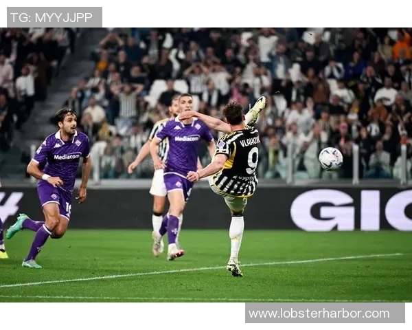 精彩对决激烈展开 全场比分瞬息万变 赛场风云变幻尽在其中